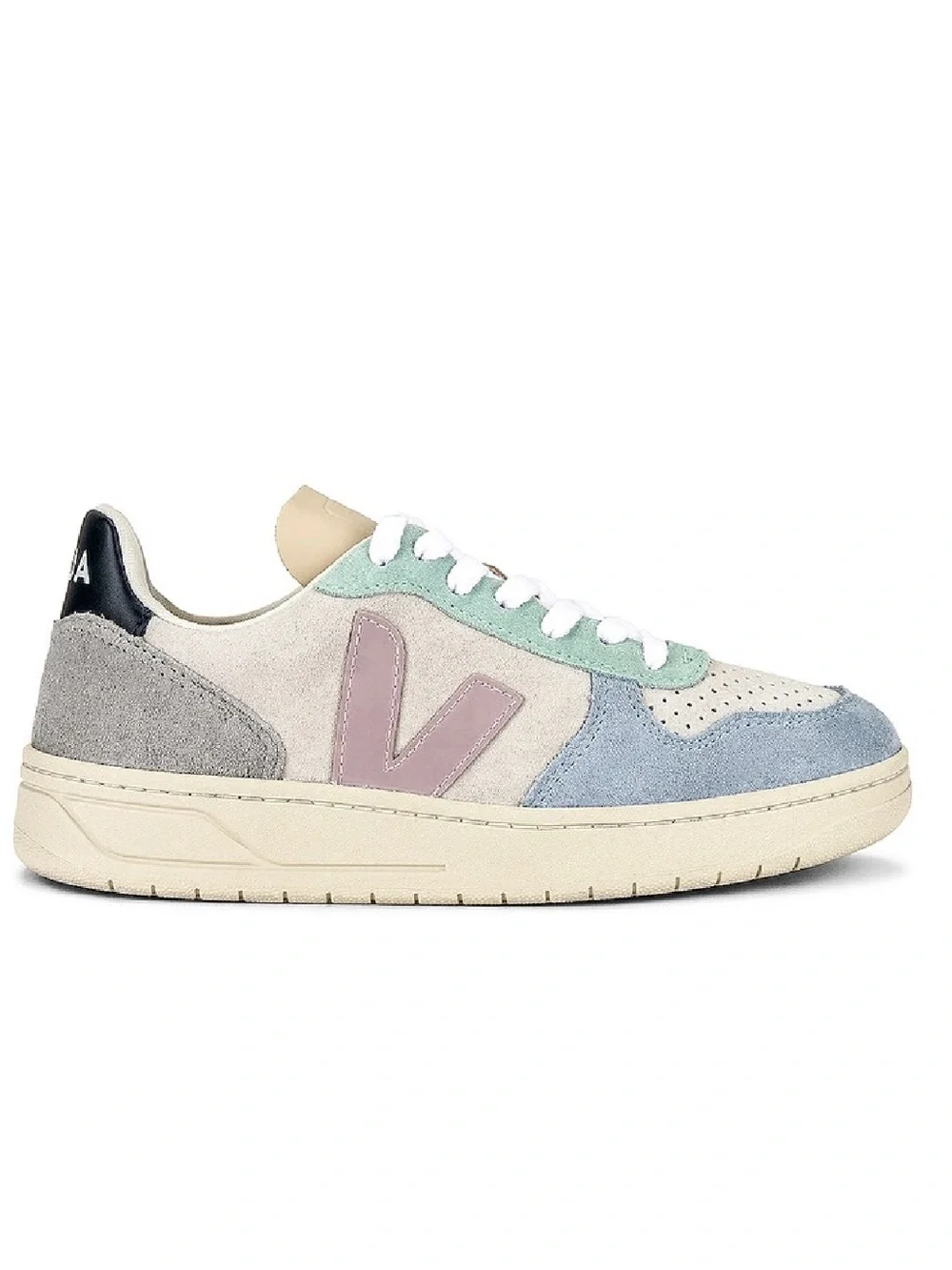Veja low top